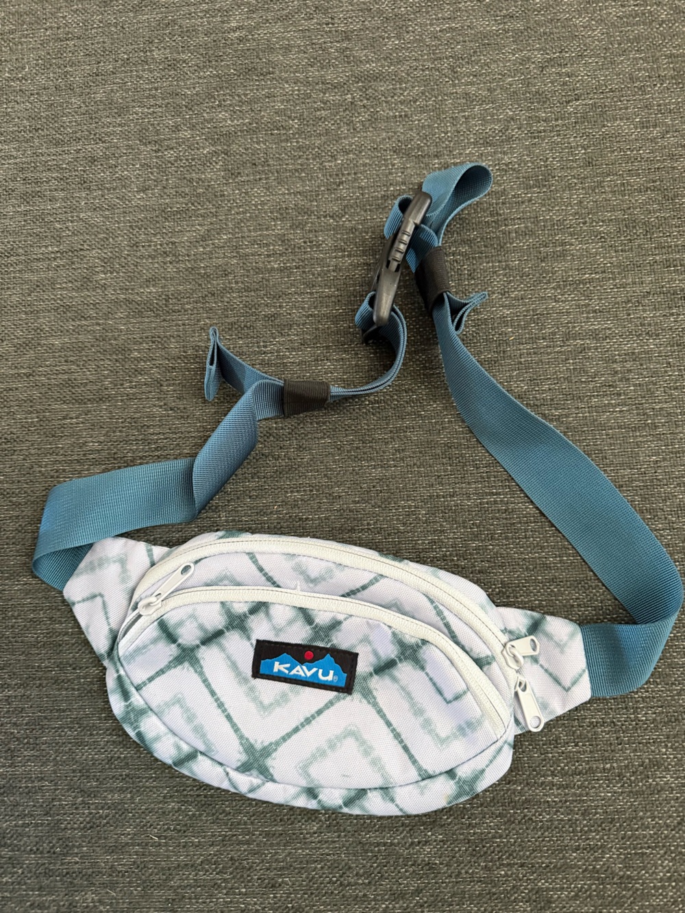 KAVU White & Teal Tie-Dye Fanny Pack in great used condition